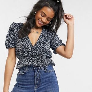 NWOT Pull&Bear wrap front top in blue floral print